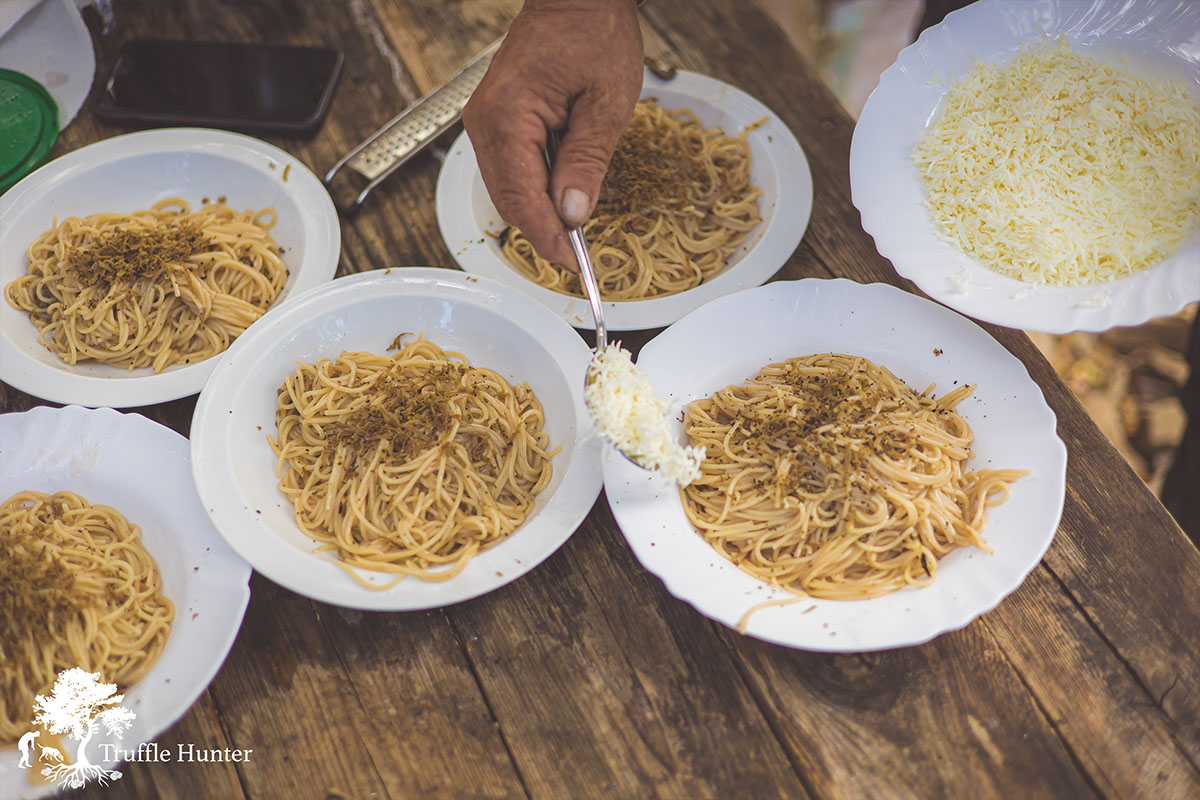 κυνήγι τρούφας κρήτη Moirai Pavilions