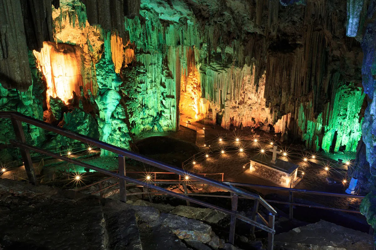 Σπήλαιο Μελιδονίου - Moirai Pavilions